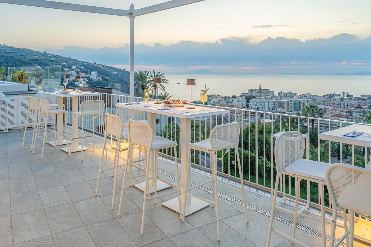 Domo 20 Hotel & Rooftop Vico Equense Buitenkant foto